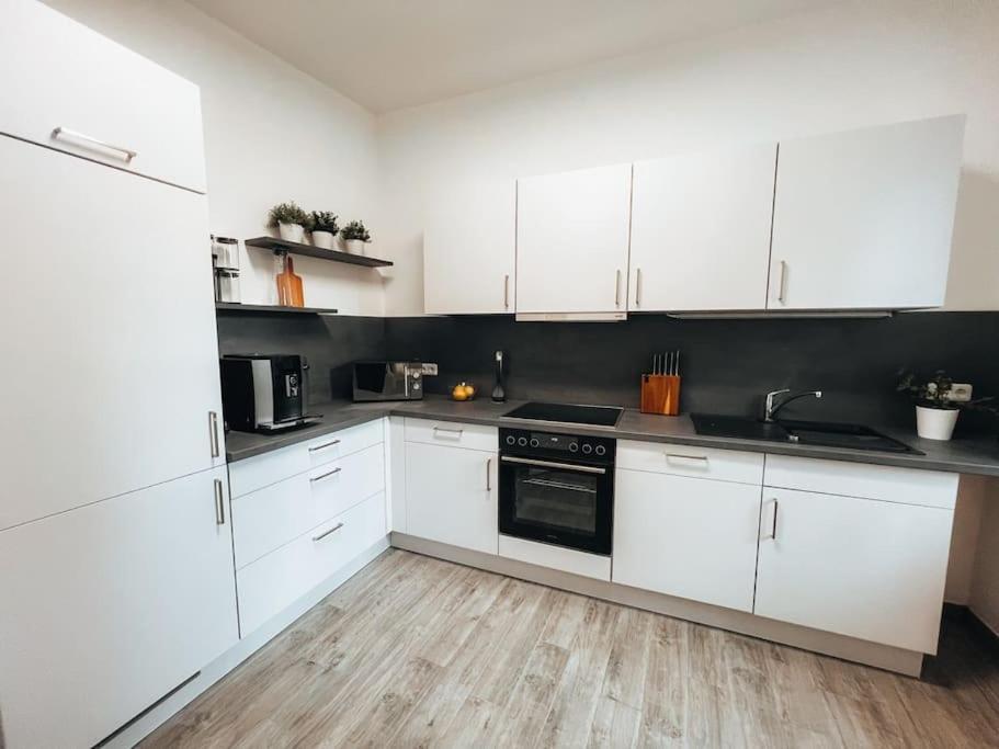 Lieblingsapartment No.10 Mit 2 Schlafzimmern Und Eigener Terrasse Росток Экстерьер фото